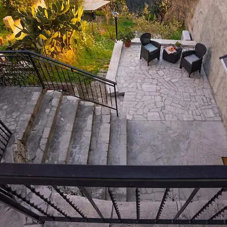 Apartment La Finestra Sulle Gole Del Farfa Mompeo